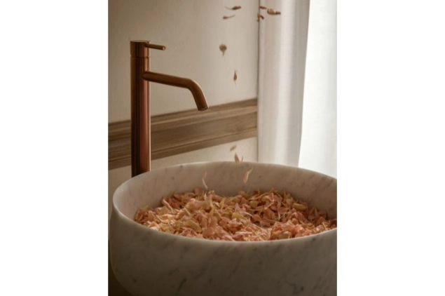 08/04/2025 - Salle de bain en fleurs !