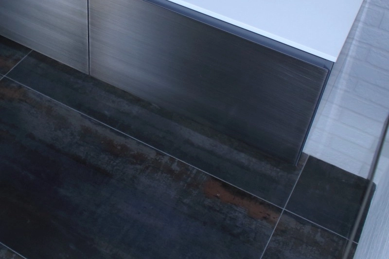 CARRELAGE MUR ET SOL ASPECT METALLIQUE